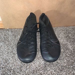 They are a 10 in mens, nike merc brand, black,blue and purple coloring as shown.